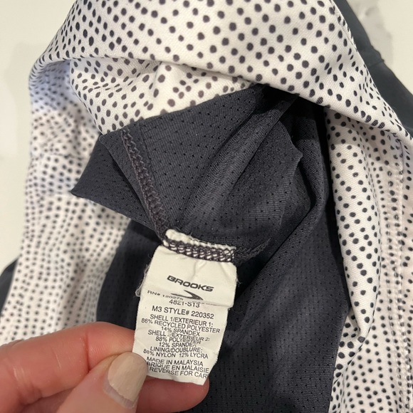 BROOKS GREY Running Skort/Skirt, Size Medium - Picture 10 of 11